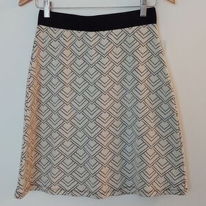 NWT Gilli Shelly Printed A Line Skirt Black and White Size‎ Small